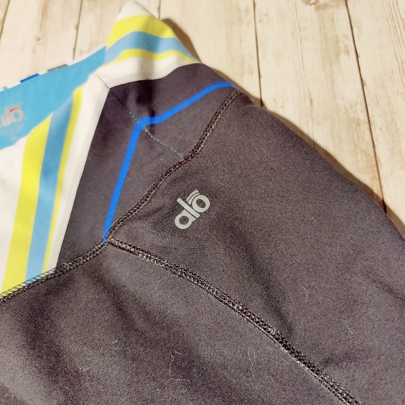 ALO Yoga pants - Picture 6 of 7